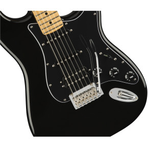 Elektrická kytara Fender  Limited Edition Player Stratocaster HSS MN BLK