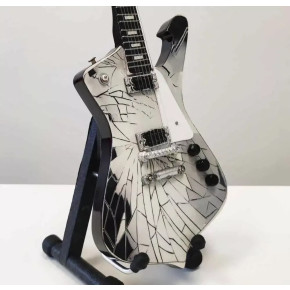 PPT-MK105 Paul Stanley Kiss Ibanez PS1CM Silver Cracked Mirr PPT-MK105 Paul Stanley Kiss Ibanez PS1CM Silver Cracked Mirr