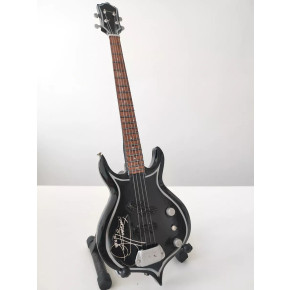 PPT-MK076 Gene Simmons Kiss Cort Punisher 2 Signed