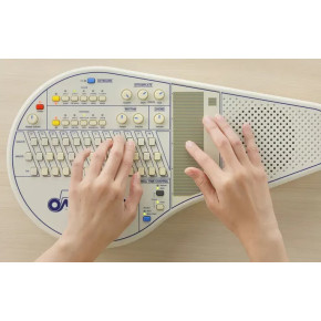 Suzuki OM-108 Omnichord Suzuki OM-108 Omnichord